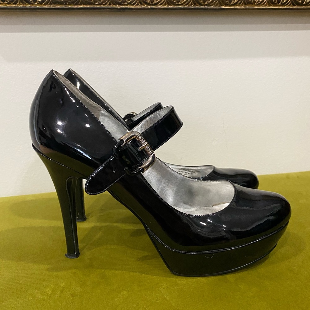 GUESS brand Patent Black Leather Pumps Heels size 9.5 Stiletto